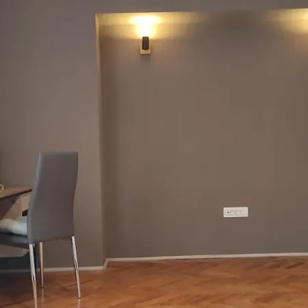 Apartment Nona *
