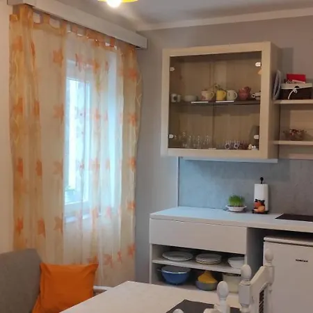 Nona Apartment *